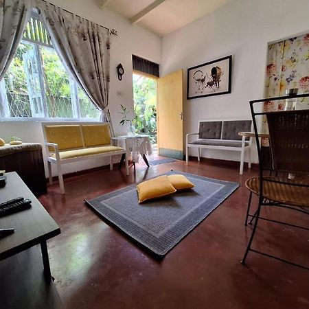 Idor Holidays Sri Jayewardenepura Kotte Extérieur photo